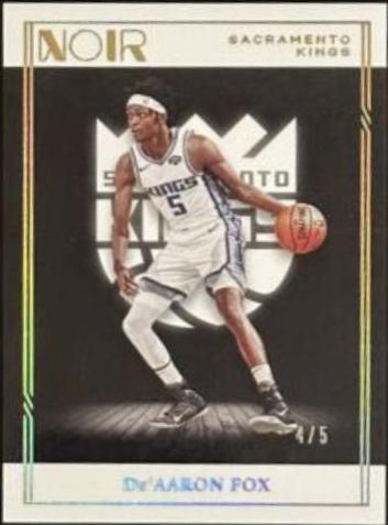 De'Aaron Fox [Holo Gold] #8