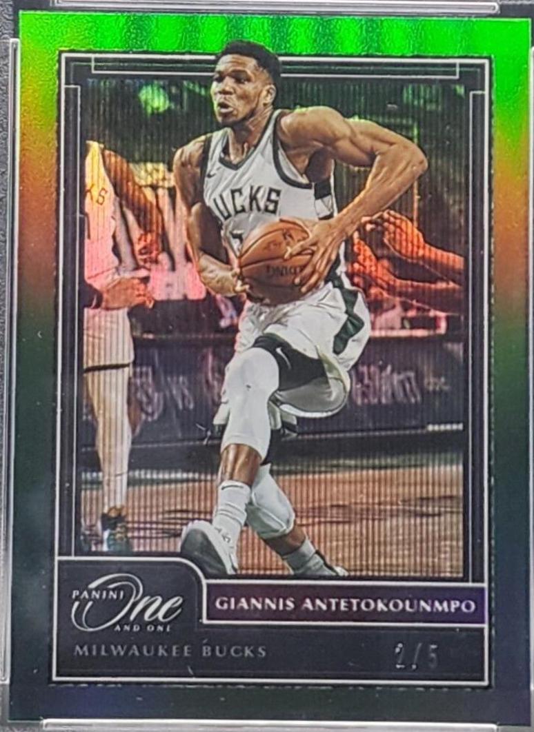 Giannis Antetokounmpo [Green] #10