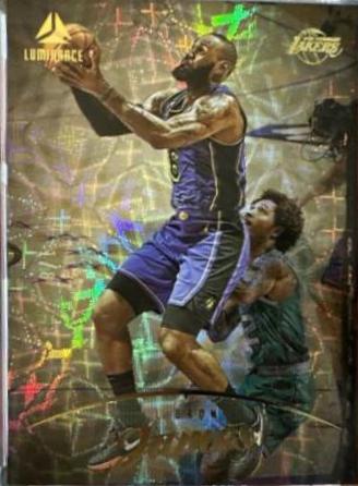 LeBron James [Asia Gold] #153