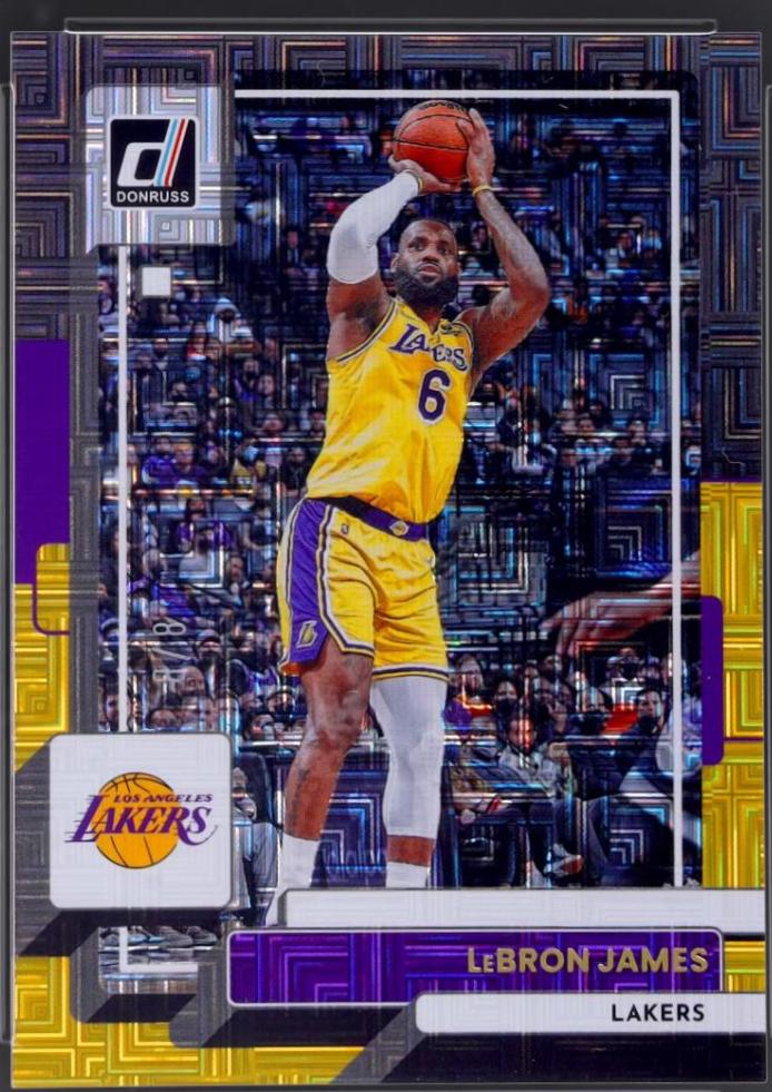 LeBron James [Choice Black Gold] #128