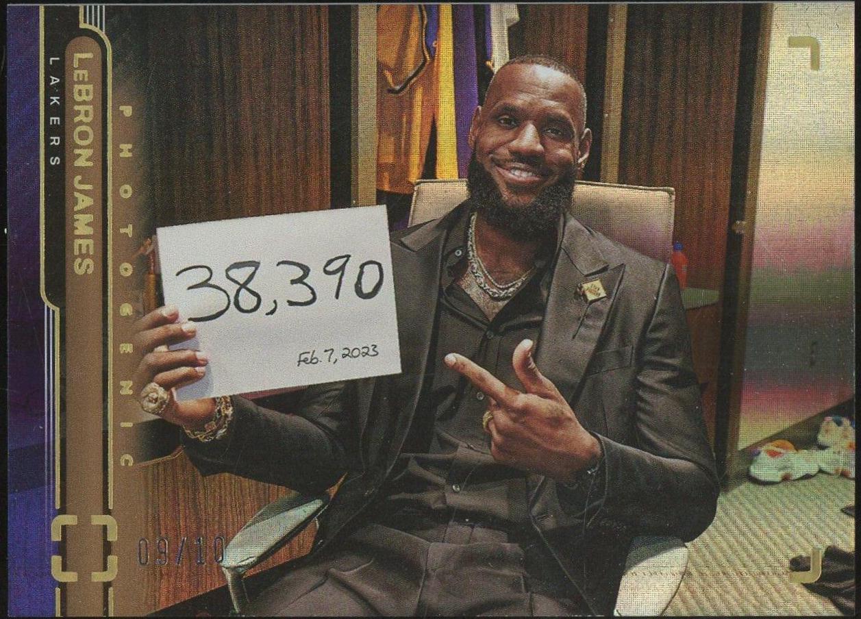LeBron James [Gold] #126