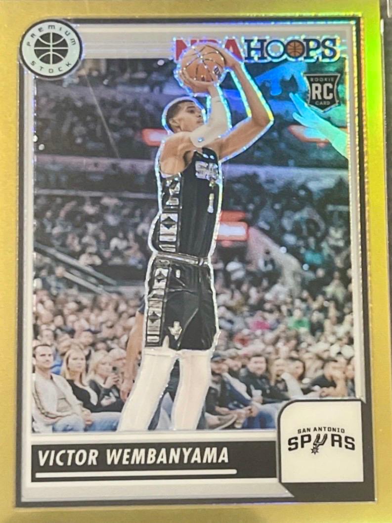 Victor Wembanyama [Gold Prizm] #108