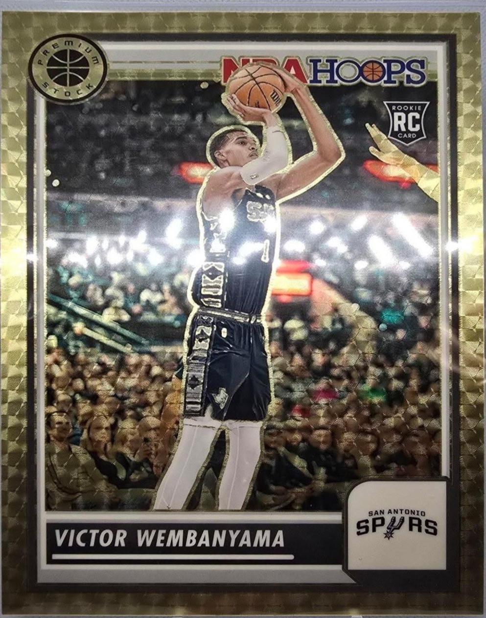 Victor Wembanyama [Gold Vinyl Prizm] #108