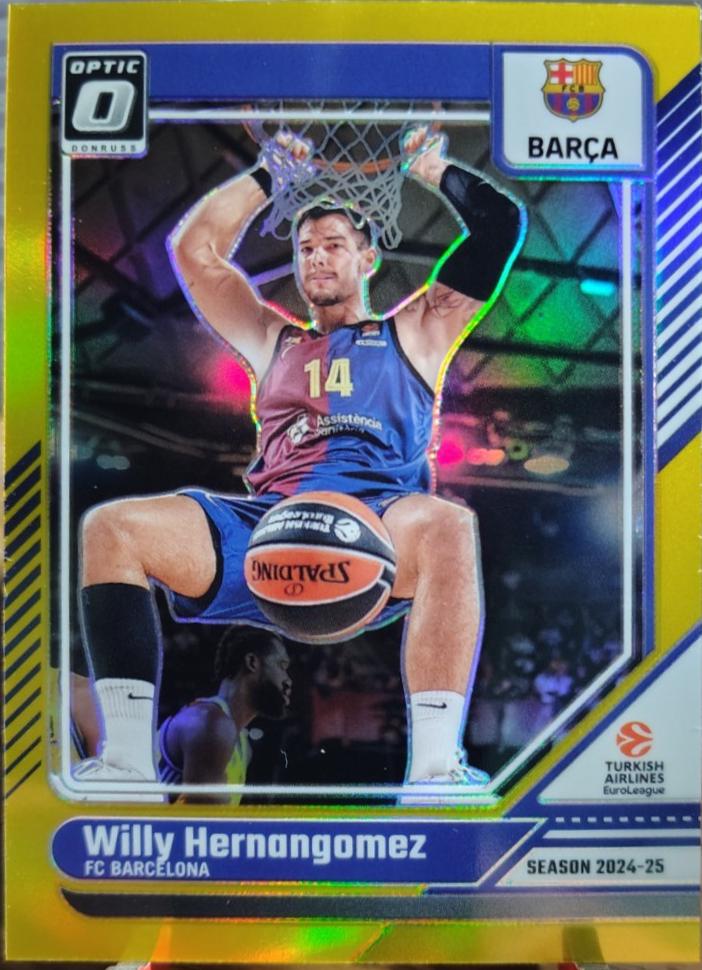 Willy Hernangomez [Gold Optic] #40