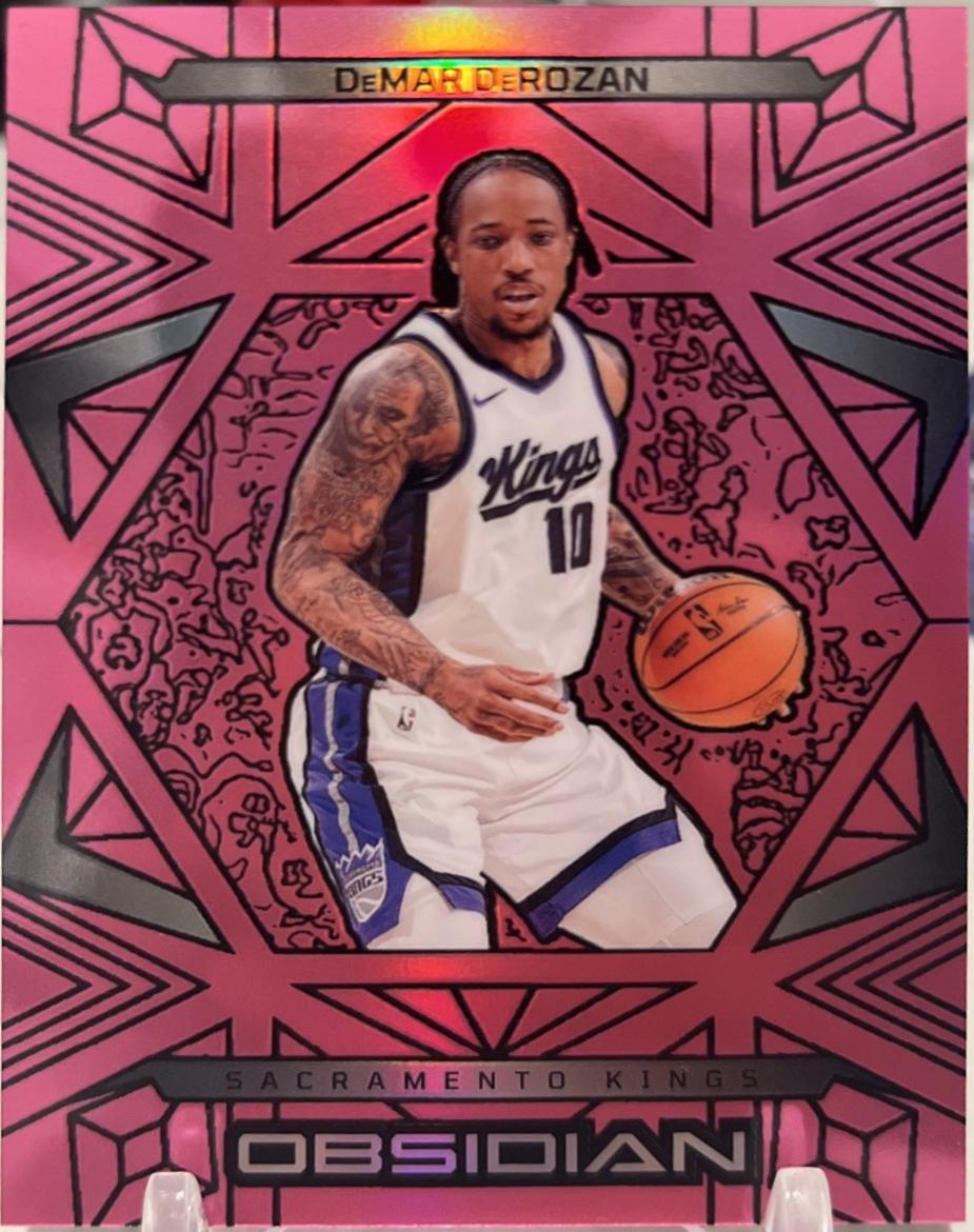 DeMar DeRozan [Pink] #112