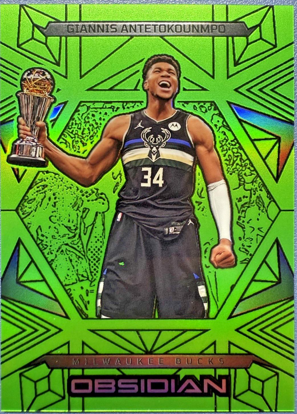 Giannis Antetokounmpo [Green] #183