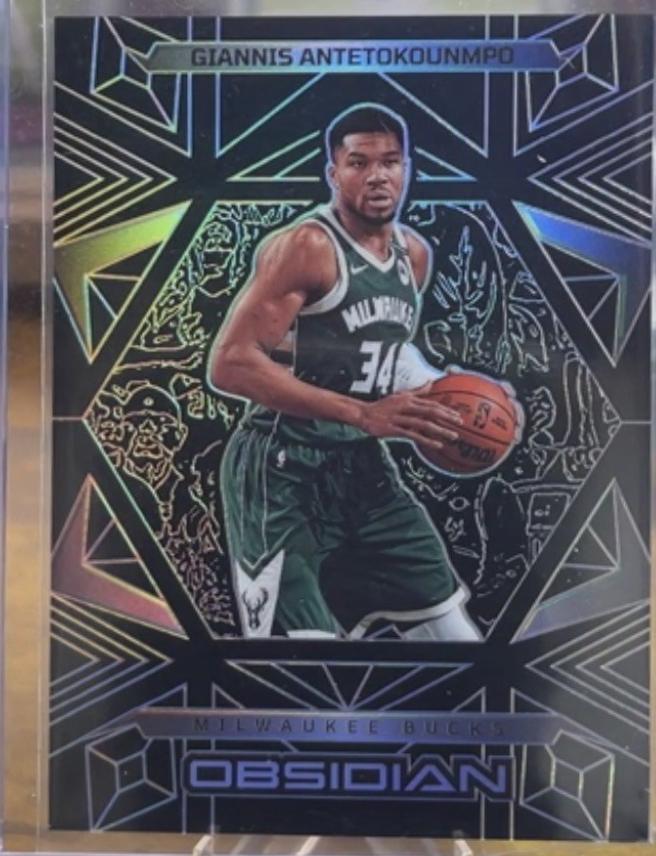 Giannis Antetokounmpo [Pink Pulsar] #134