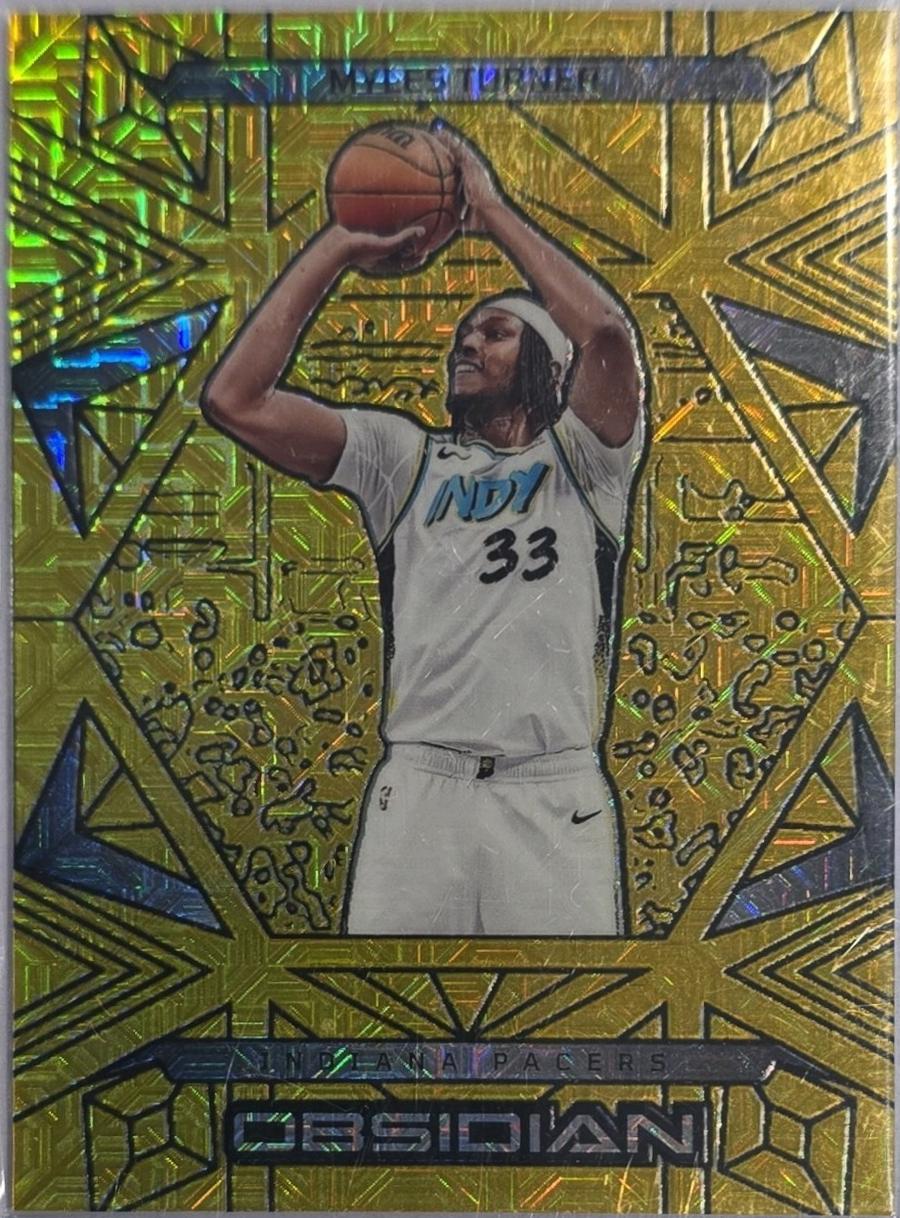 Myles Turner [Gold] #32