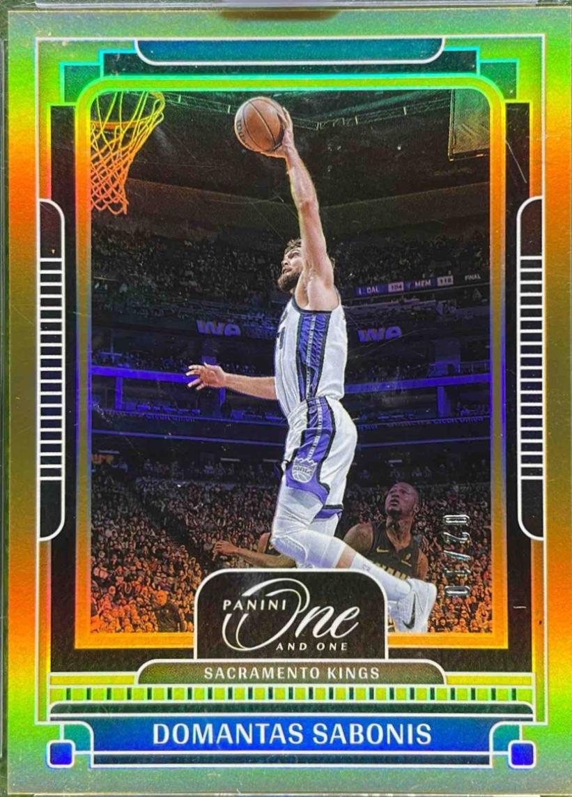 Domantas Sabonis [Gold] #32
