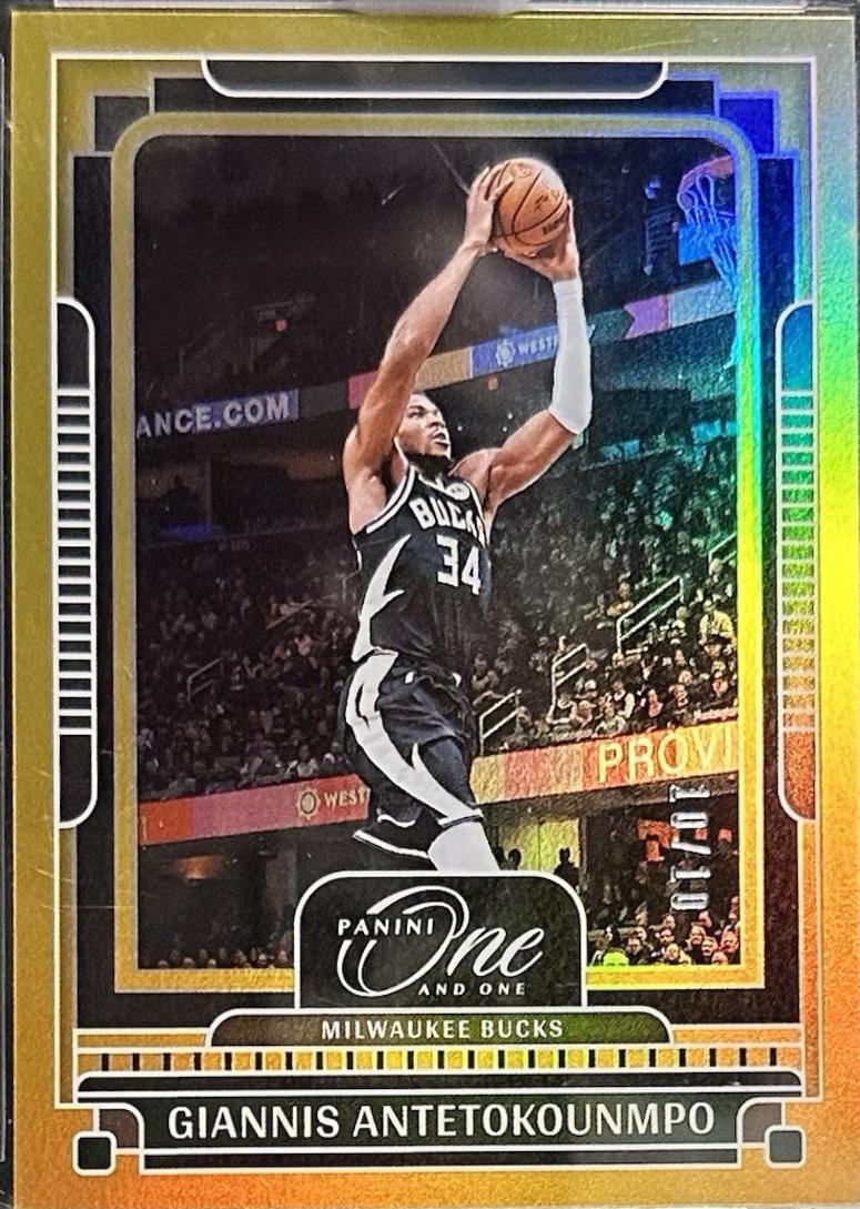 Giannis Antetokounmpo [Gold] #41