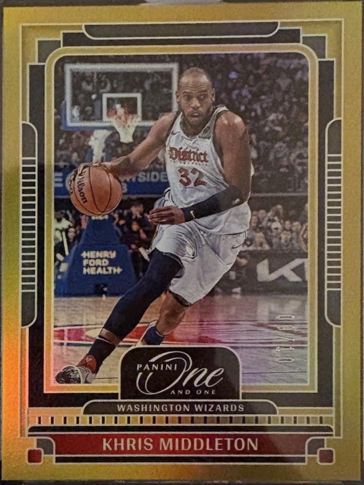 Khris Middleton [Gold] #63