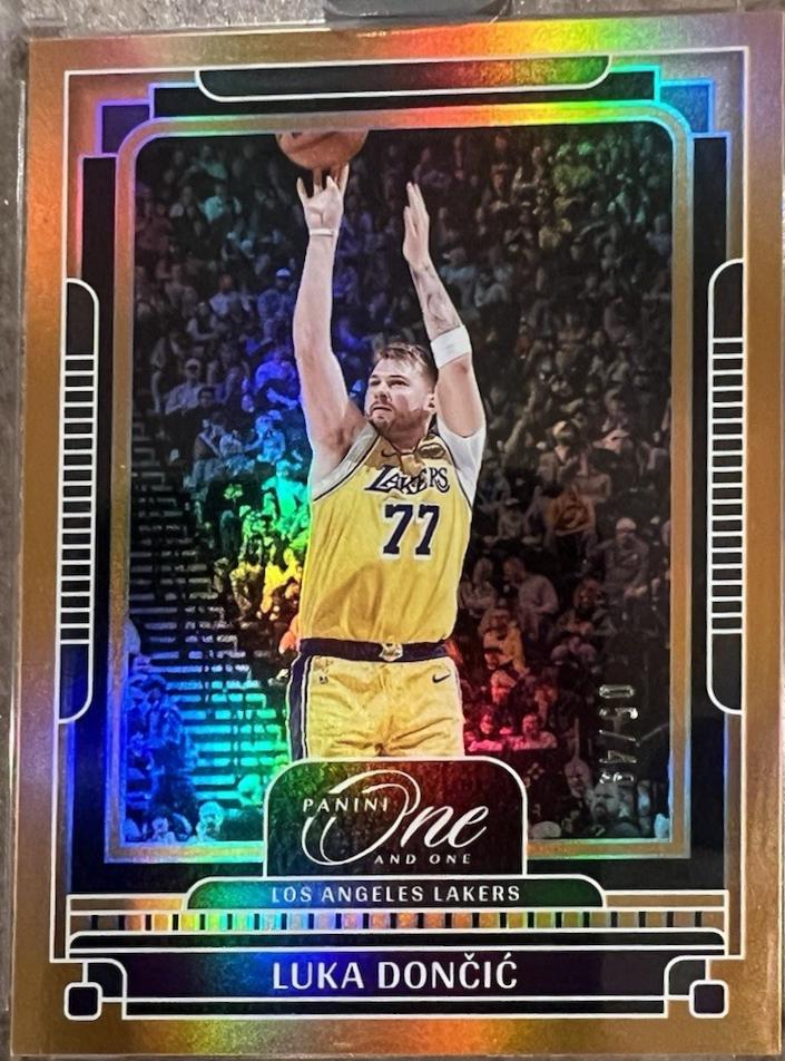 Luka Doncic [Orange] #28