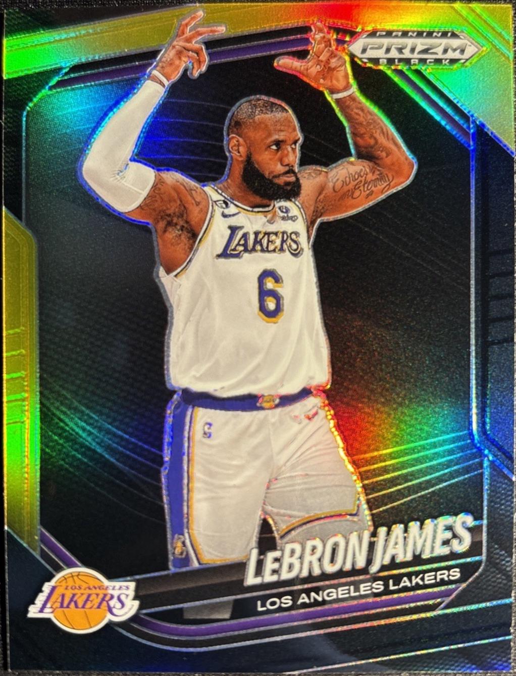 LeBron James [Black Gold] #52