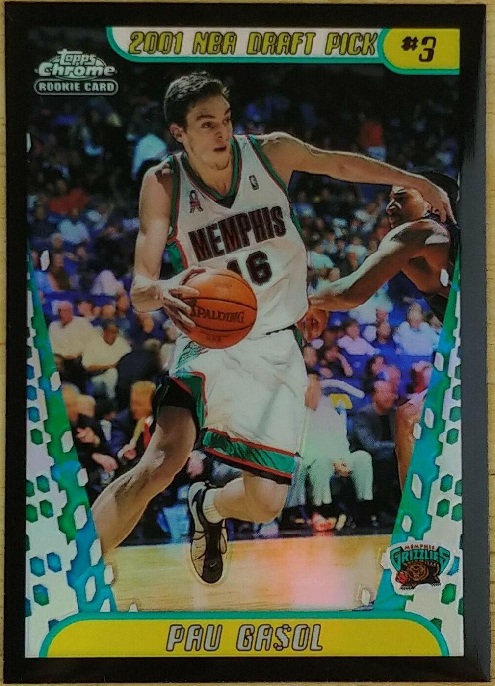 Pau Gasol [Black Refractor] #131