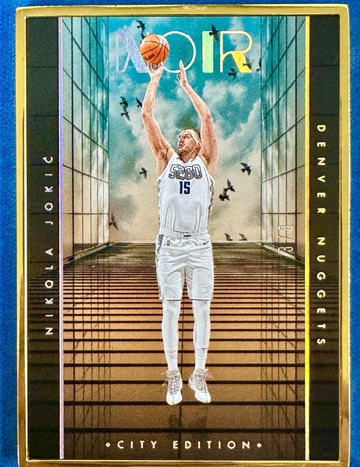 Nikola Jokic [Holo Gold FOTL] #208