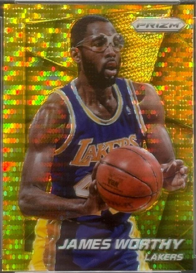James Worthy [Gold Pulsar Prizm] #172
