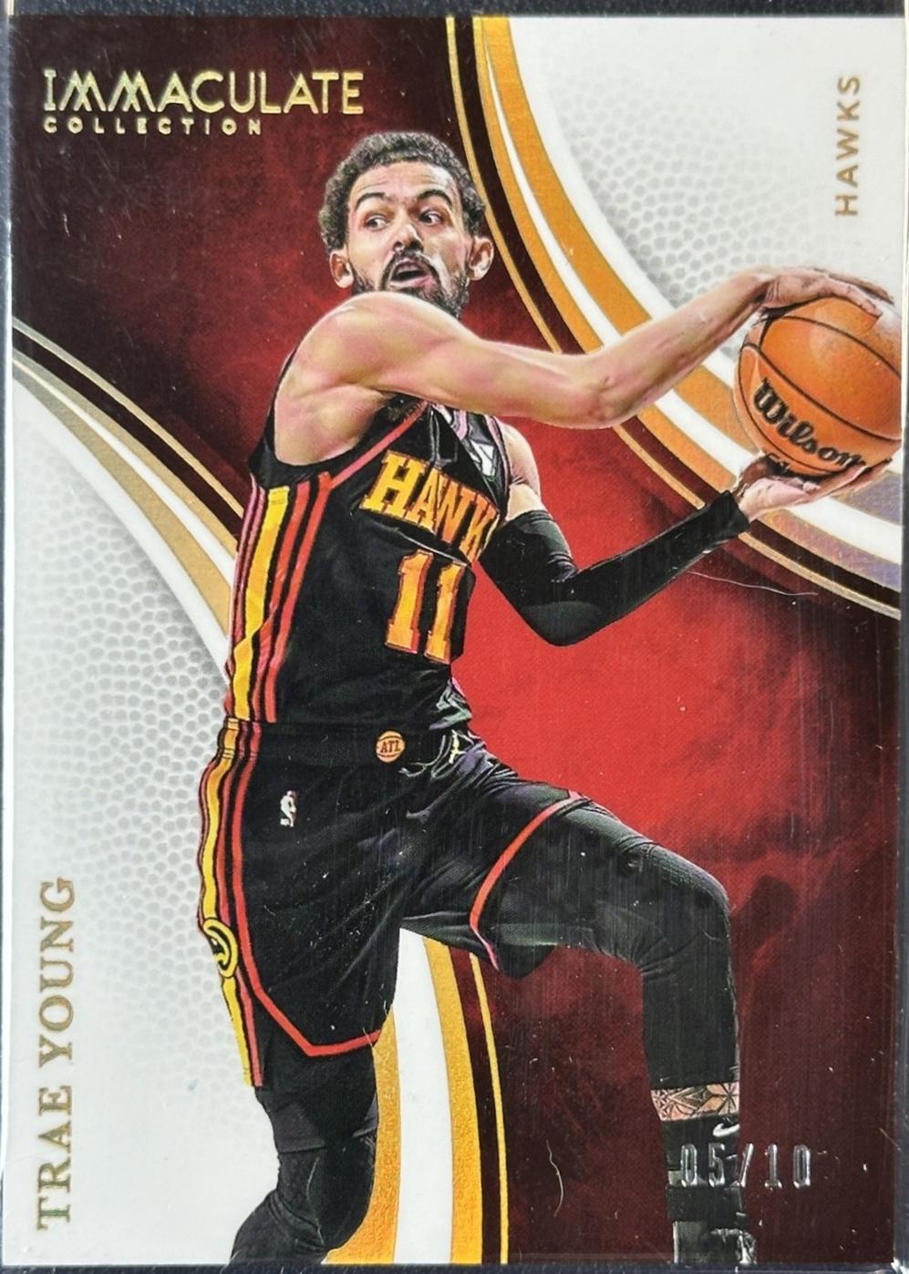 Trae Young [Gold] #34