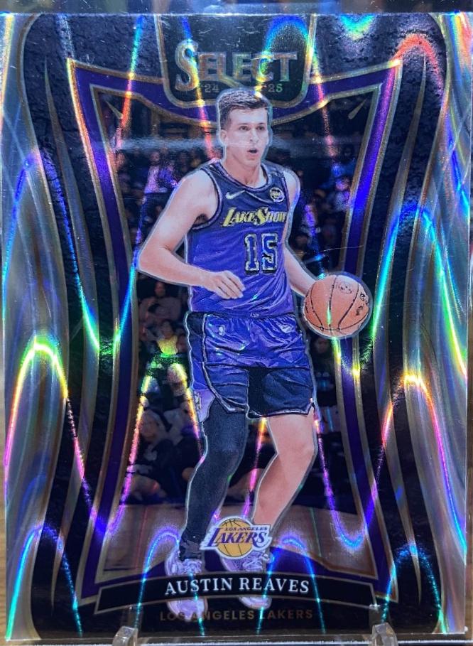Austin Reaves [Tectonic Prizm] #320