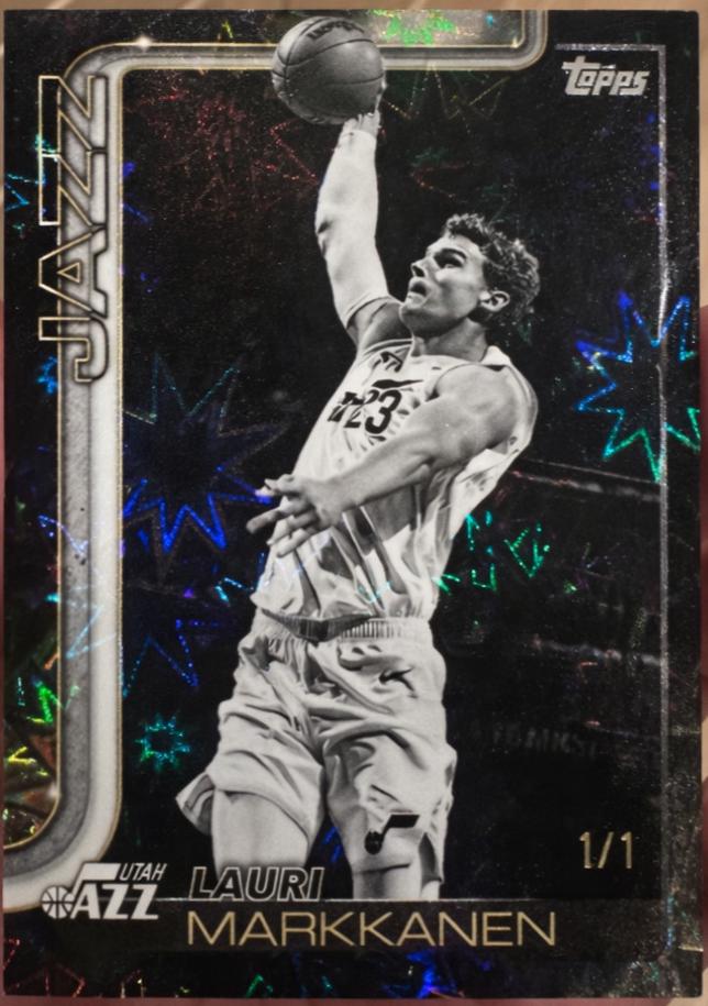 Lauri Markkanen [Holo Platinum Foil] #129