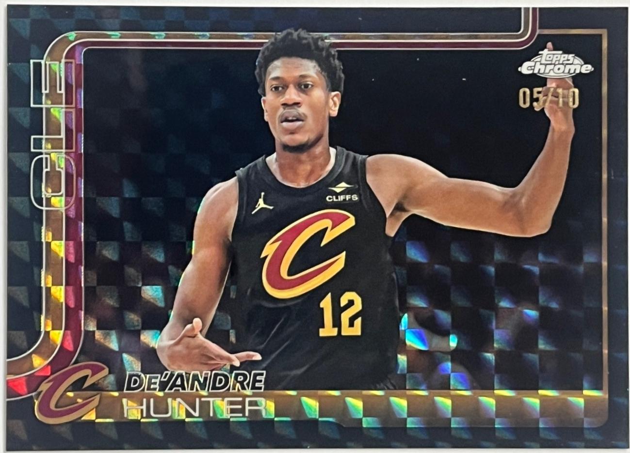 De'Andre Hunter [Black Geometric Refractor] #73