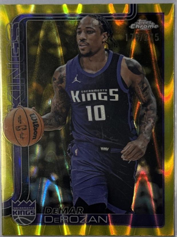 DeMar DeRozan [RayWave Yellow Refractor] #240