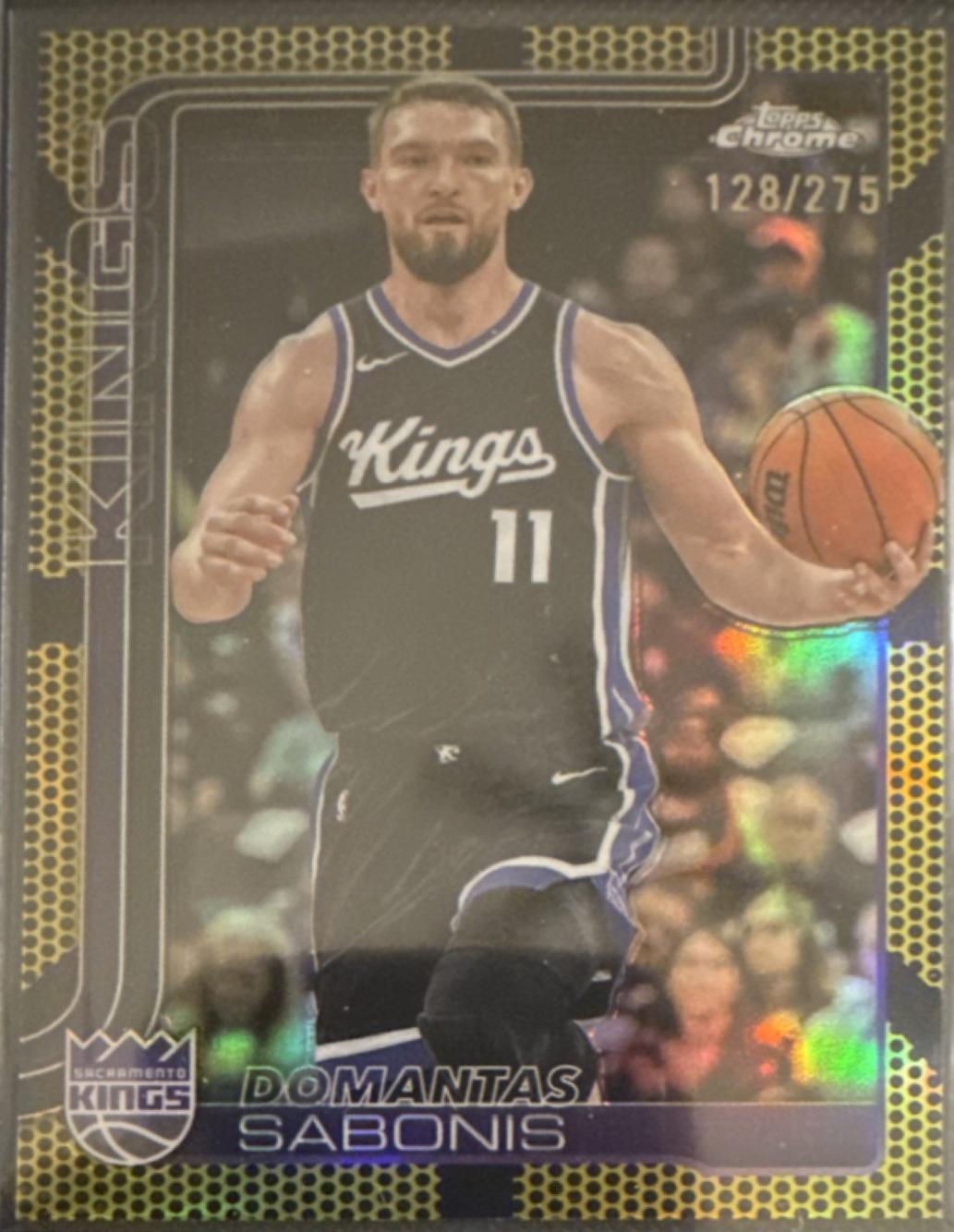 Domantas Sabonis [Yellow Basketball Refractor] #229