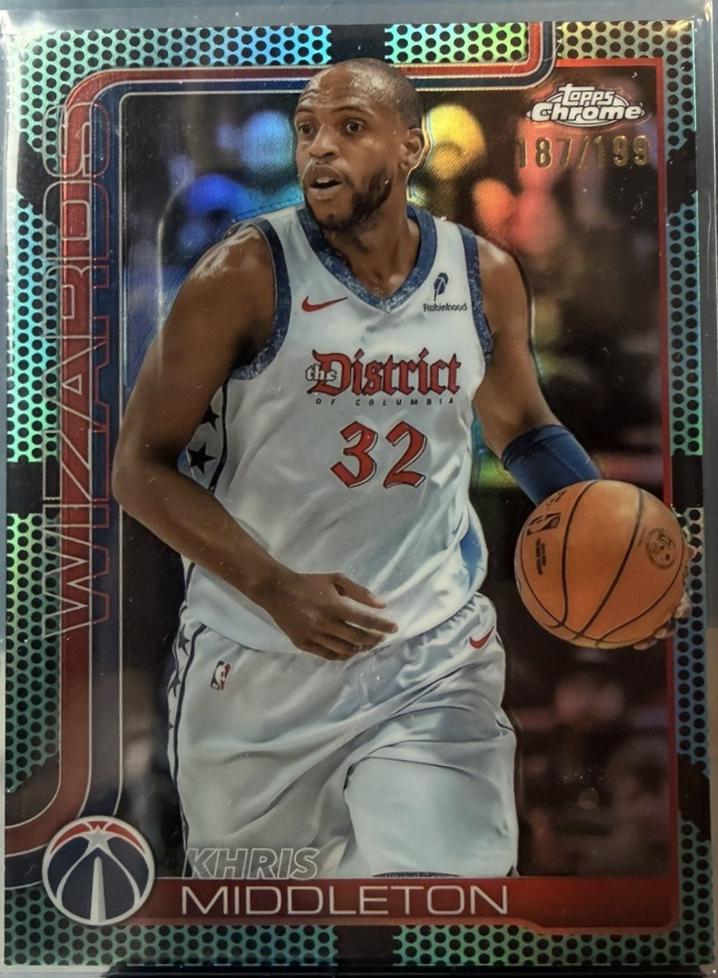 Khris Middleton [Aqua Basketball Refractor] #204