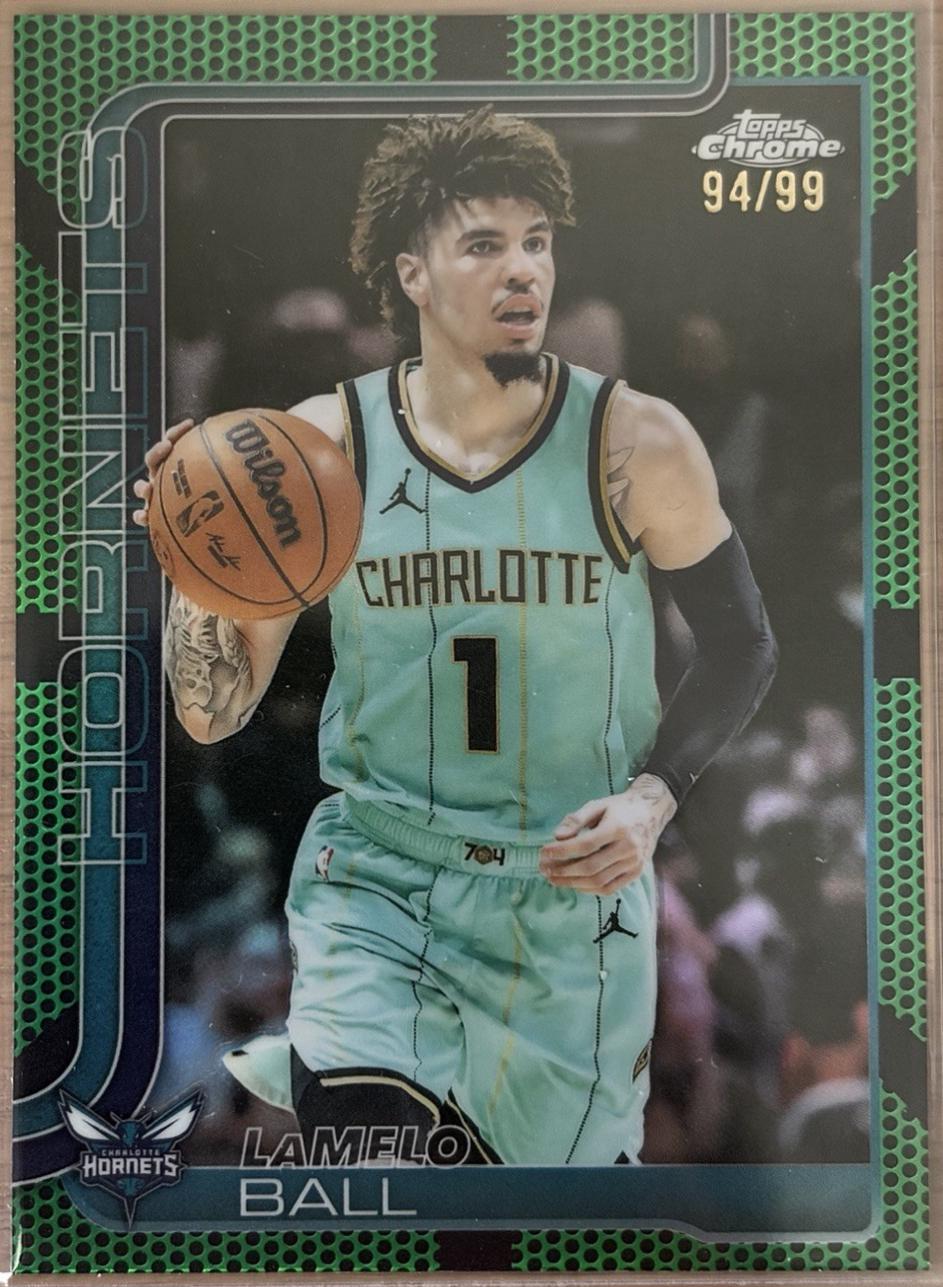 LaMelo Ball [Green Basketball Refractor] #39