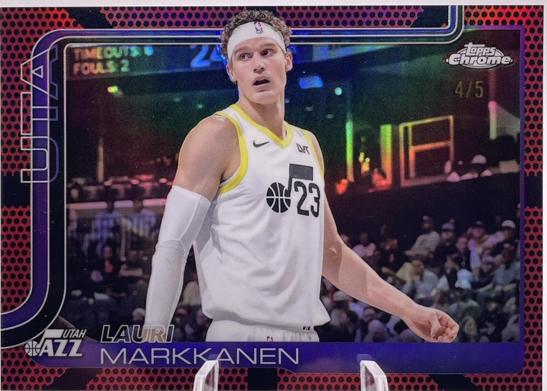 Lauri Markkanen [Red Basketball Refractor] #238