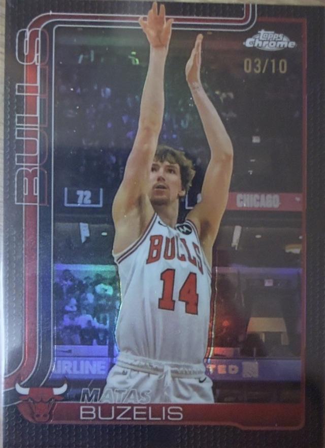 Matas Buzelis [Black Basketball Refractor] #231