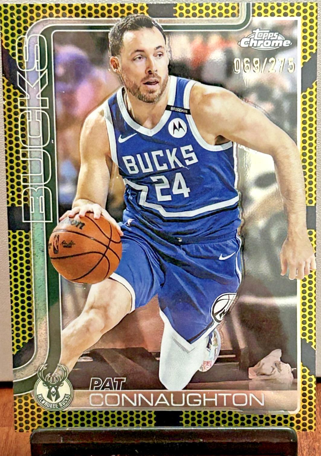 Pat Connaughton [Yellow Basketball Refractor] #190