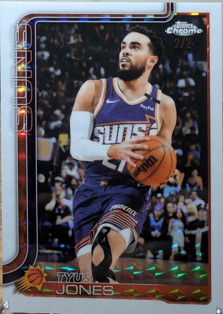 Tyus Jones [White Geometric Refractor] #146