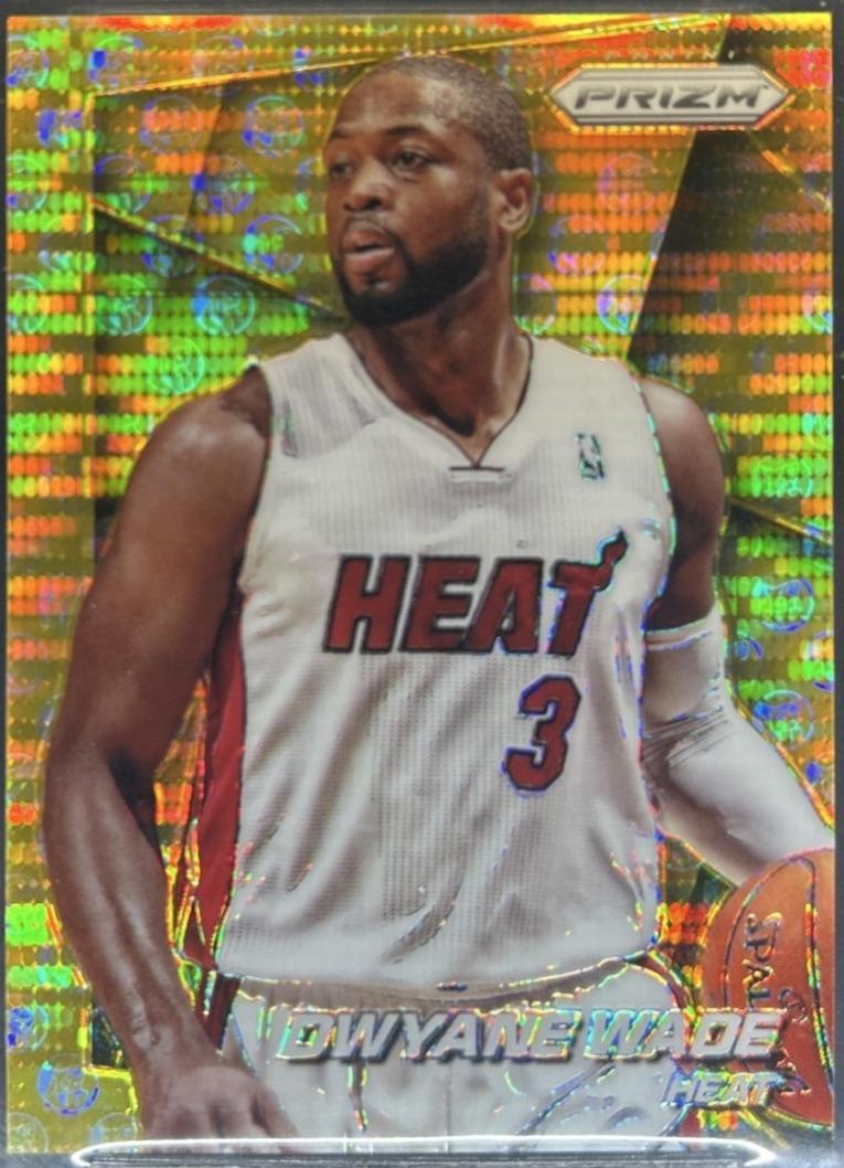 Dwyane Wade [Gold Pulsar Prizm] #141