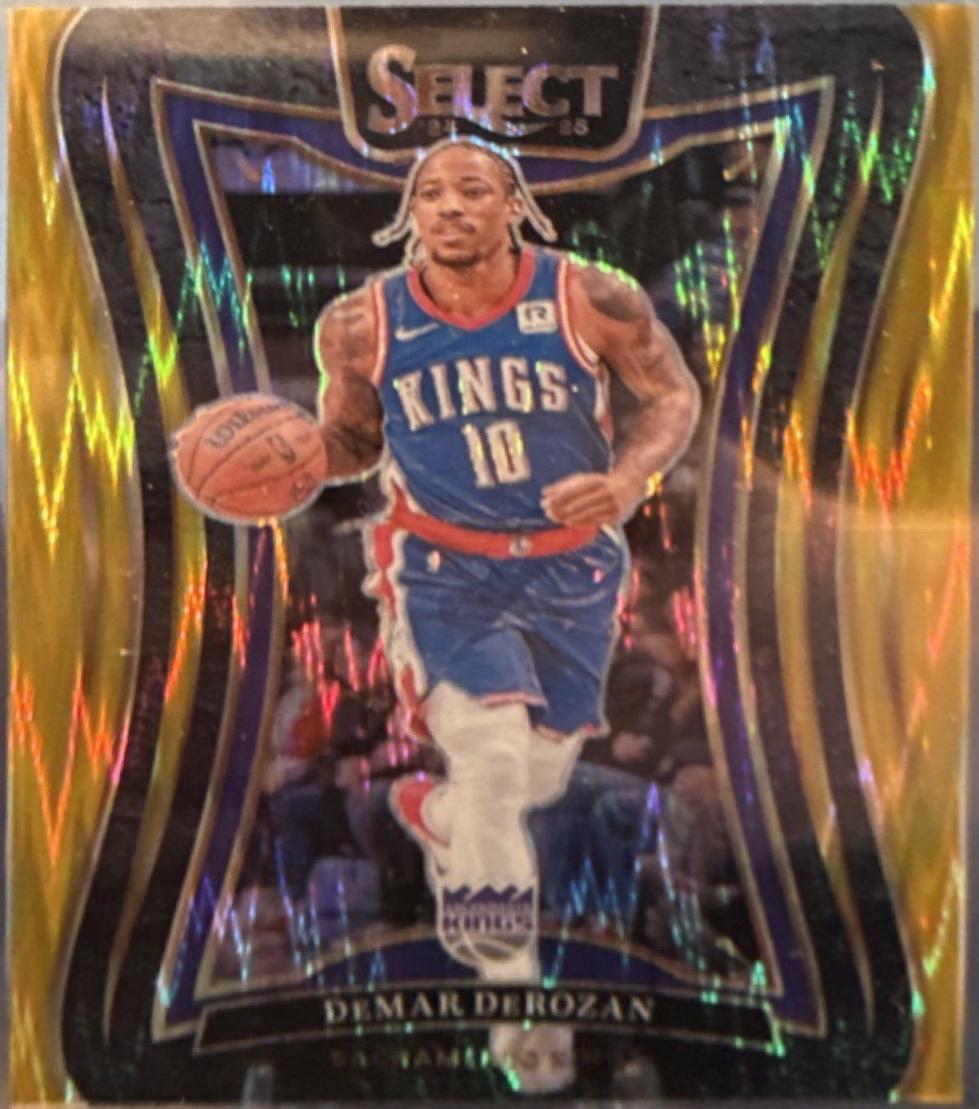 DeMar DeRozan [Gold Prizm] #305