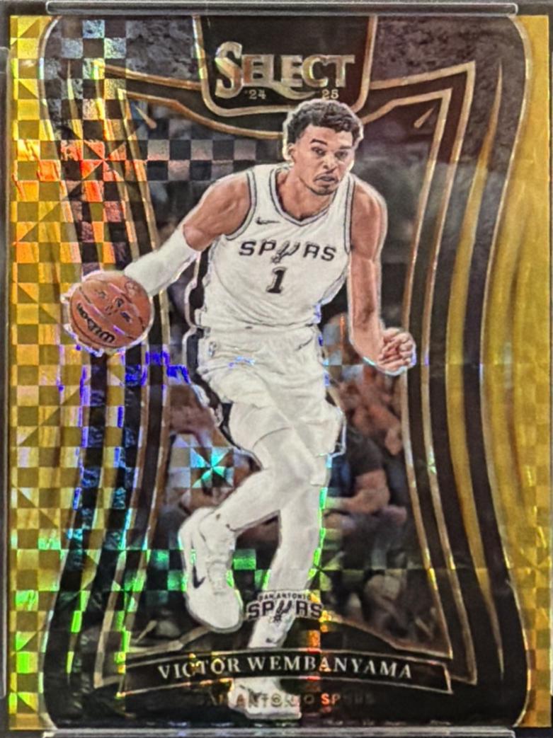 Victor Wembanyama [Gold Prizm] #309