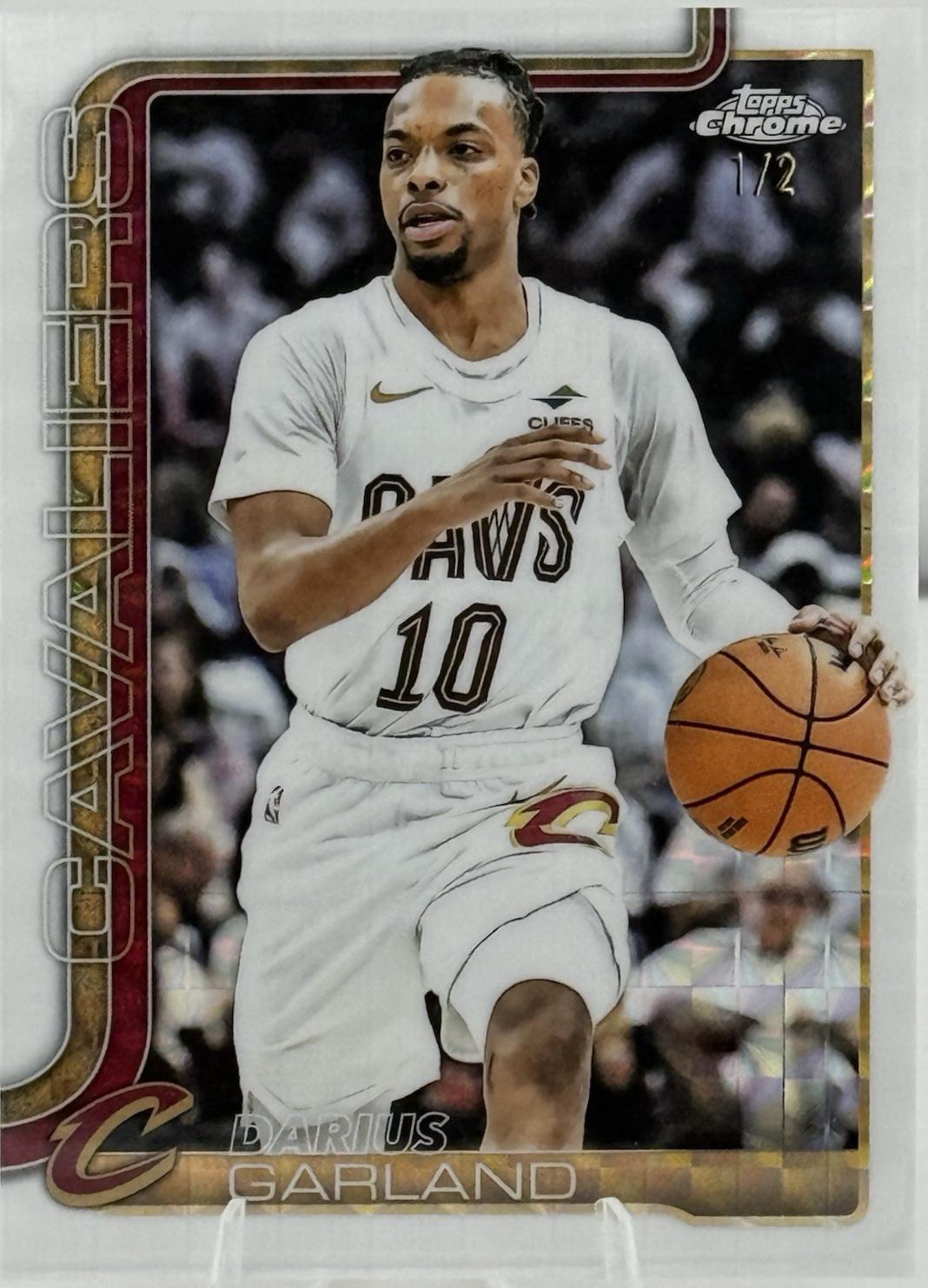 Darius Garland [White Geometric Refractor] #76