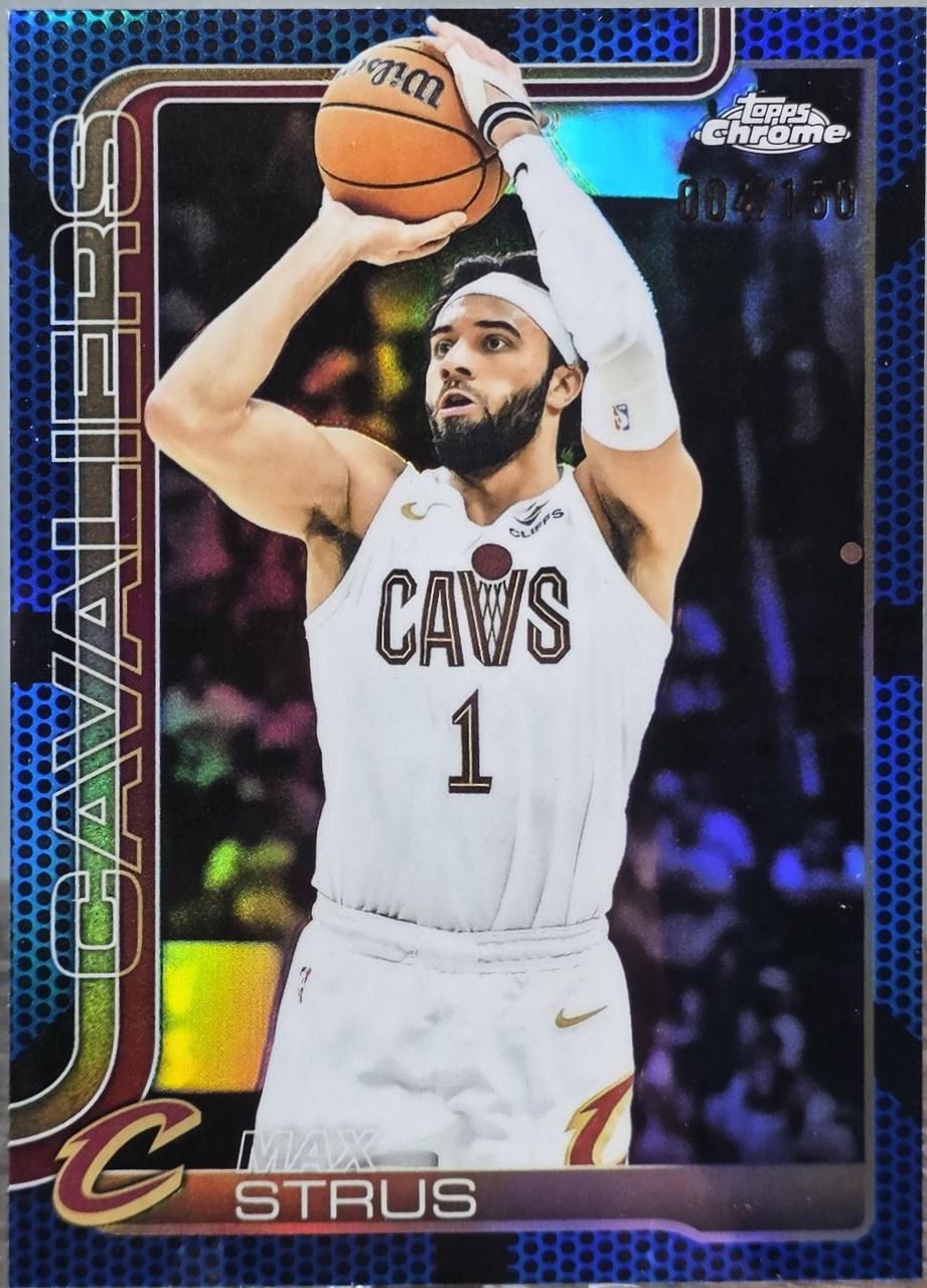 Max Strus [Blue Basketball Refractor] #32