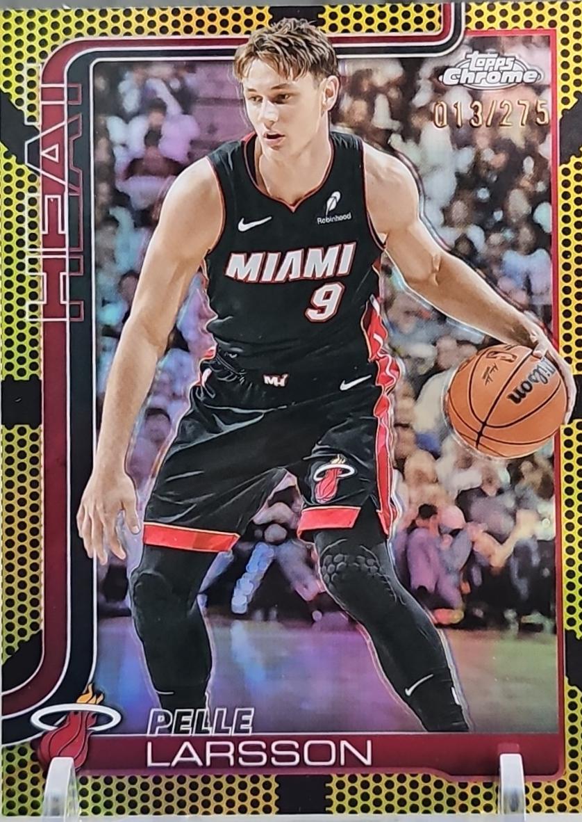 Pelle Larsson [Yellow Basketball Refractor] #189