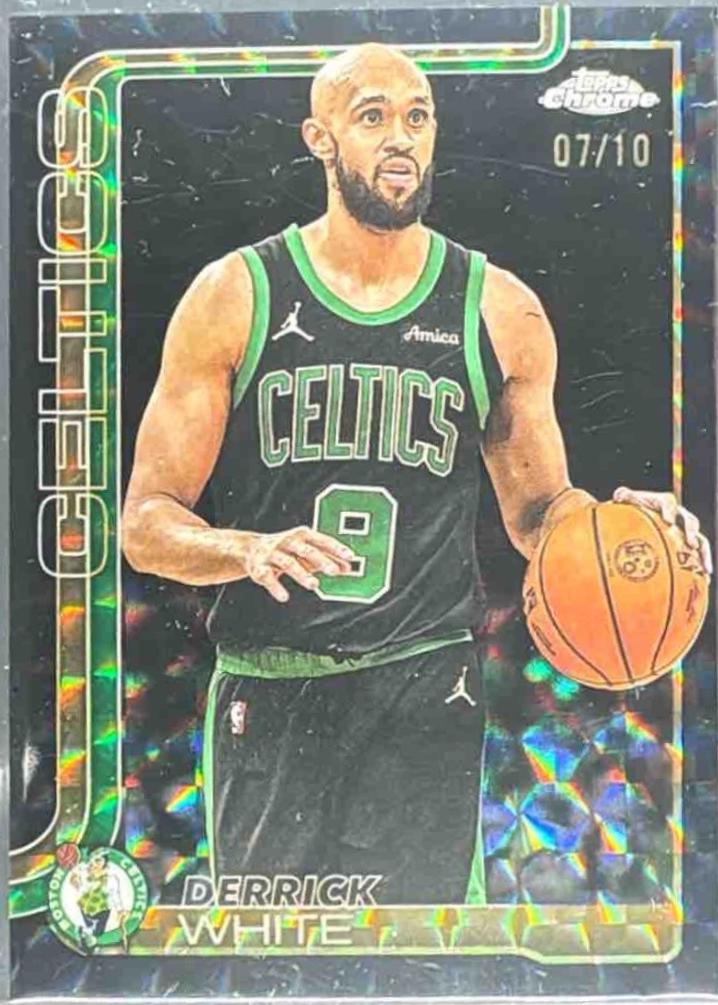 Derrick White [Black Geometric Refractor] #71