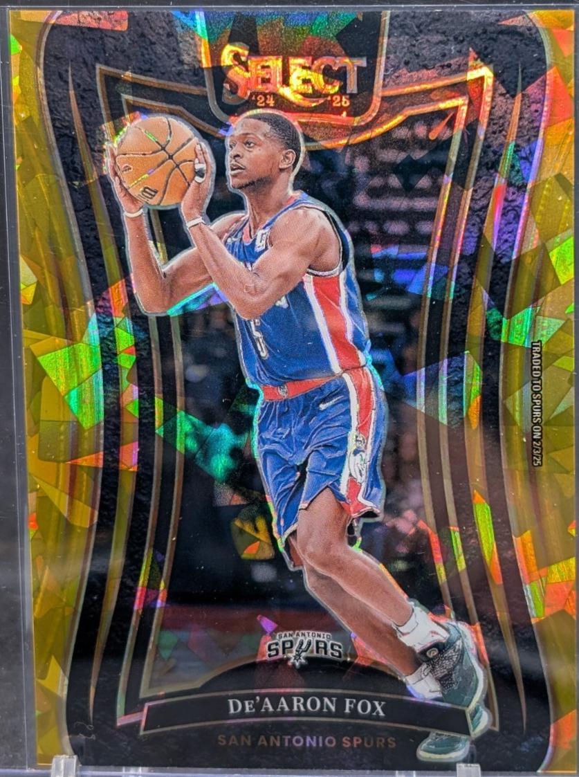 De'Aaron Fox [Gold Cracked Ice Prizm] #336