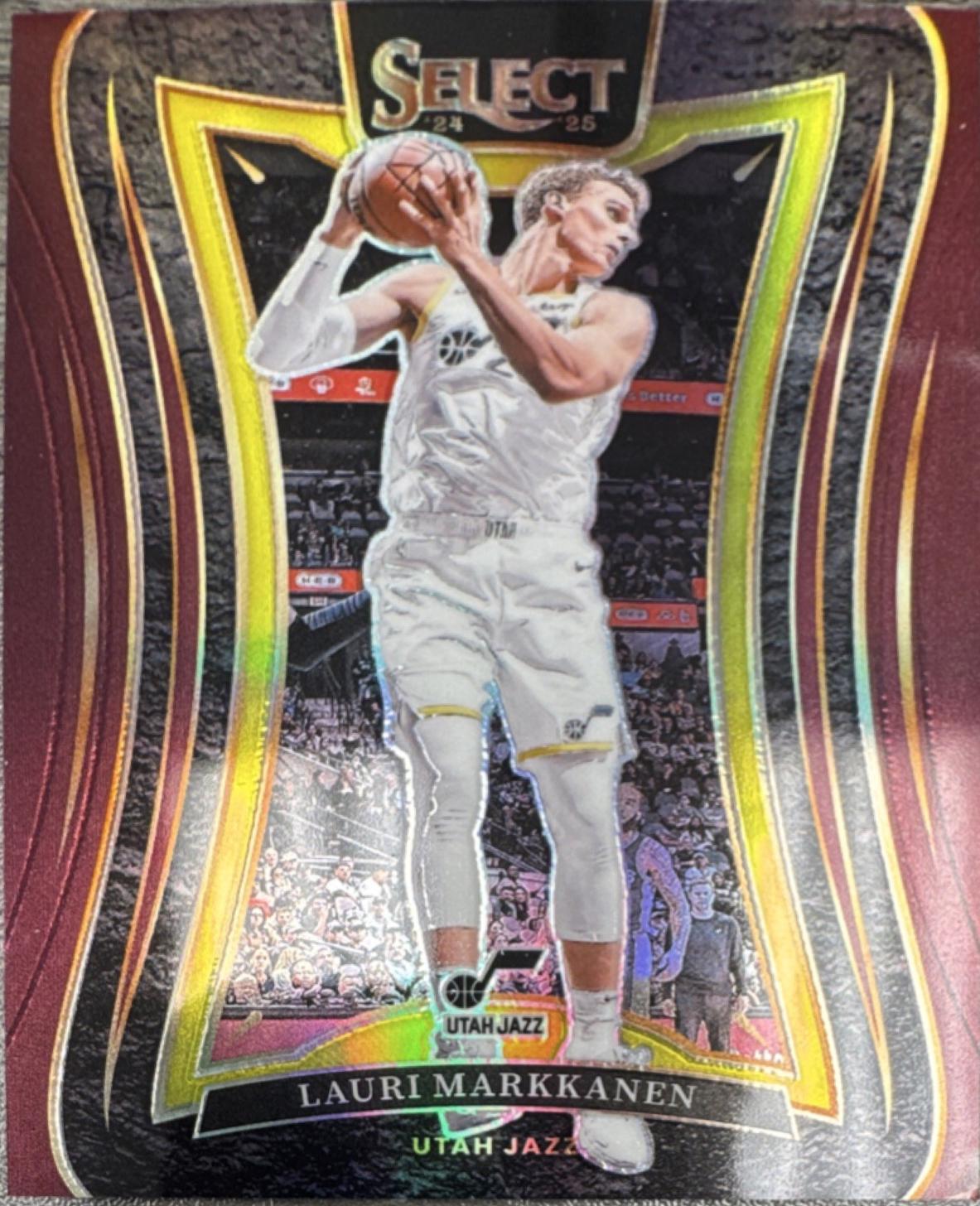 Lauri Markkanen [Maroon Prizm] #324