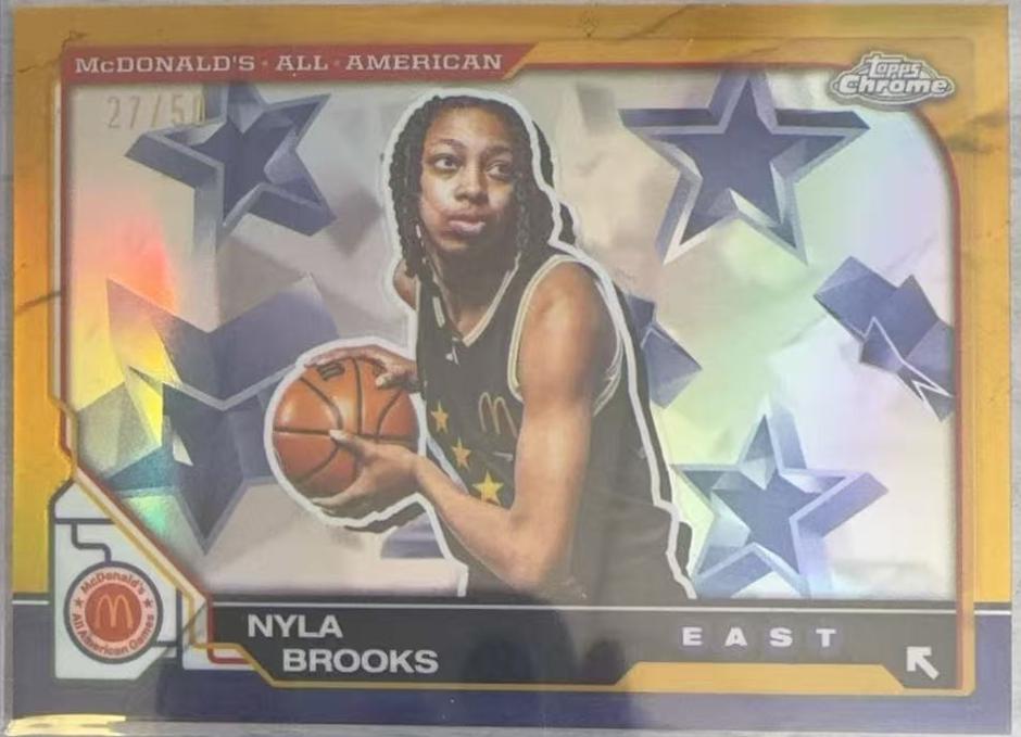 Nyla Brooks [Gold Refractor] #64