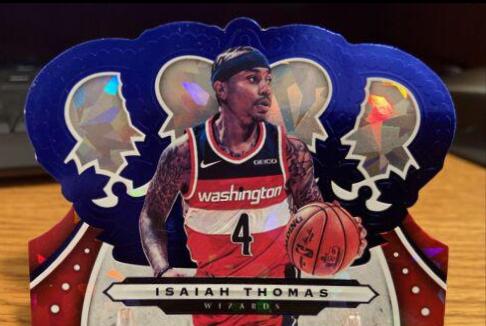 Isaiah Thomas [Crystal Blue] #56