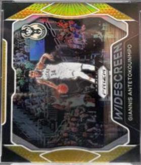 Giannis Antetokounmpo [Gold Prizm] #4
