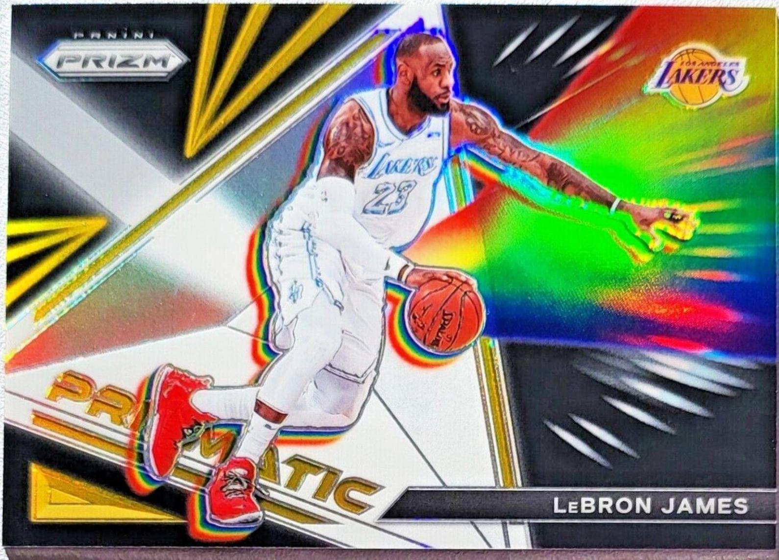LeBron James [Gold Prizm] #25