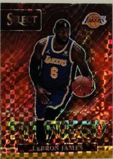 LeBron James [Gold Prizm] #8
