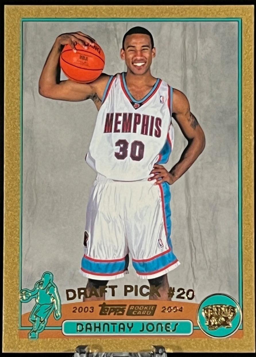 Dahntay Jones [Gold] #240
