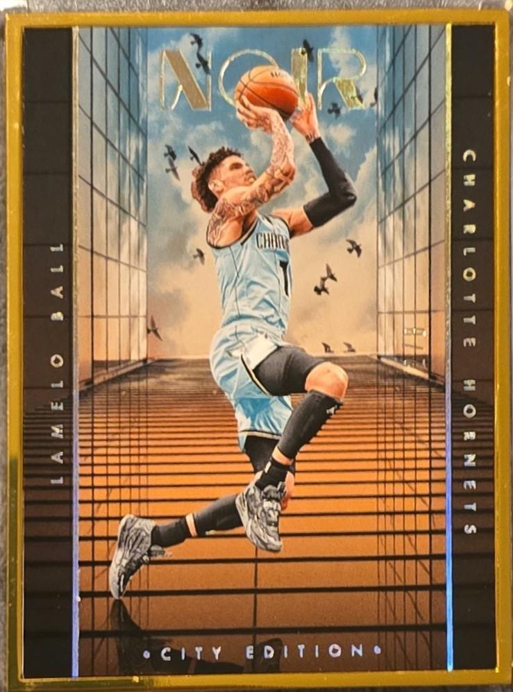 LaMelo Ball [Holo Gold FOTL] #229
