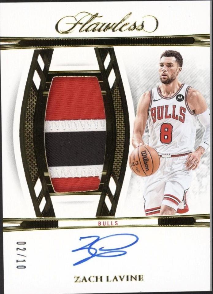 Zach LaVine [Gold] #33