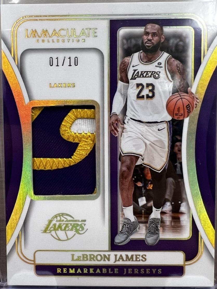 LeBron James [Gold] #6